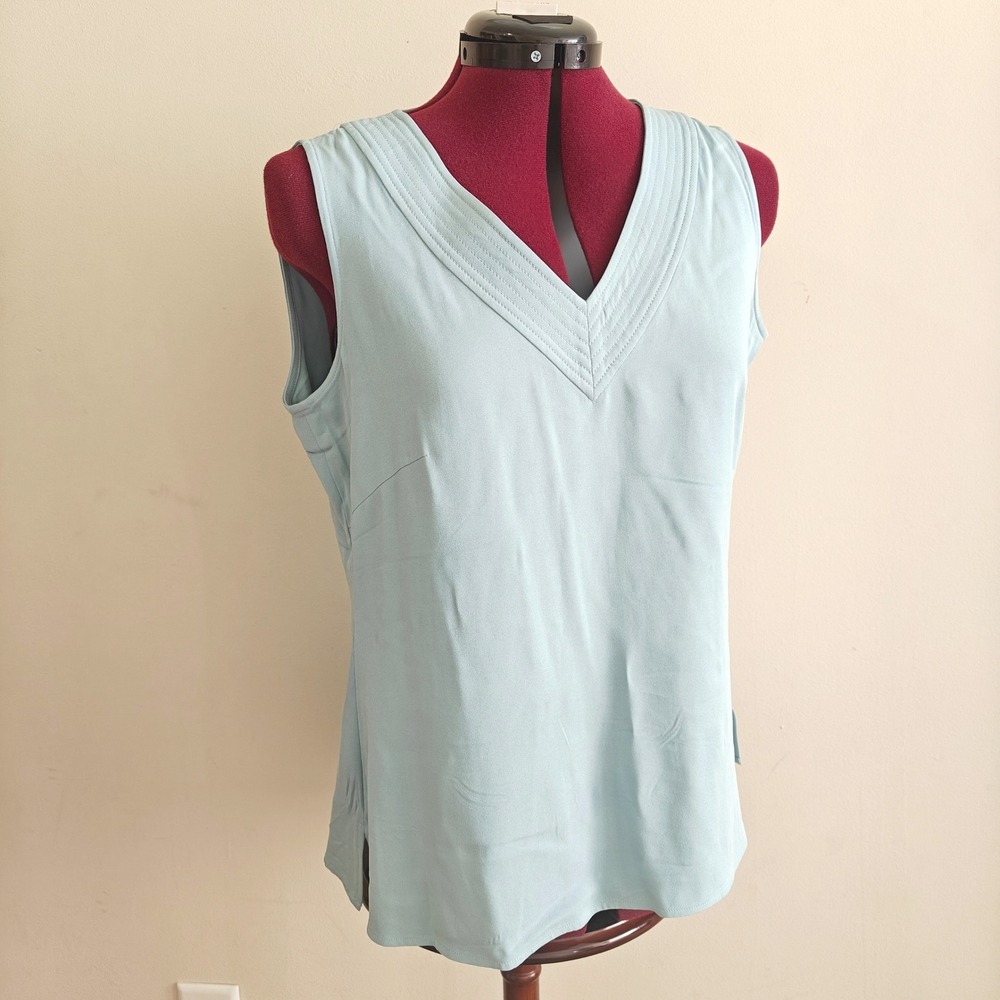 Doncaster Collection Silk Blend V-Neck Sleeveless Blouse Light Blue Size 12‎ Zip